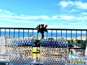 Panoramic Sea view - Air-conditioning - Balcony - Tramway - 2 Bedrooms - Wifi - Fully equipped kitchen